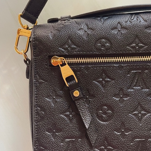 LOUIS VUITTON METIS LEATHER CROSSBODY BAG - Picture 7 of 15